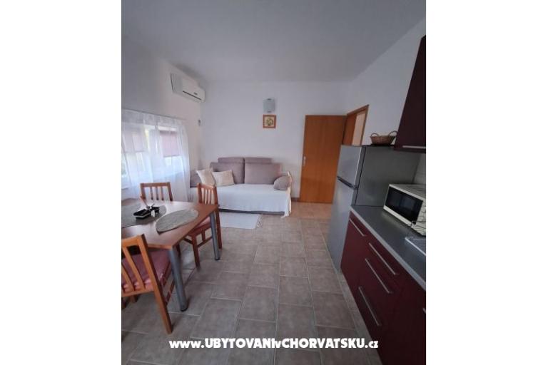 Apartmaji AS sa bazenom – foto 56