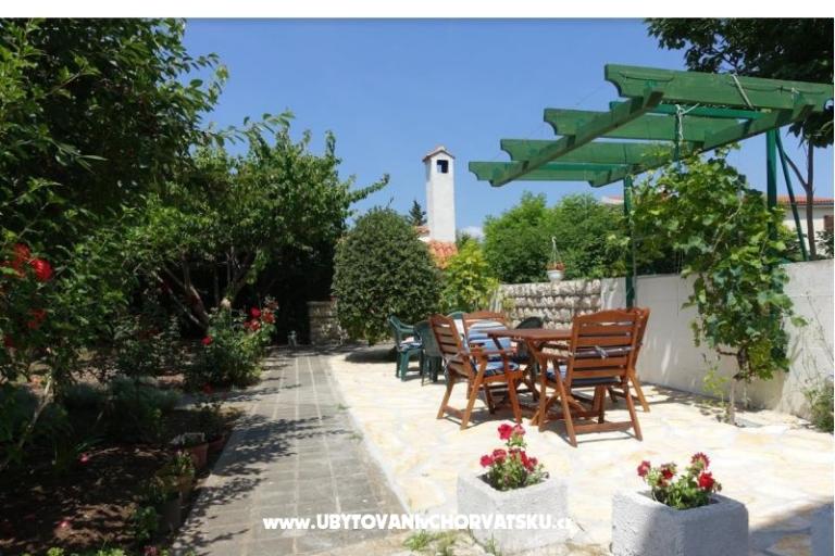 Apartmaji Nin-Island – foto 7