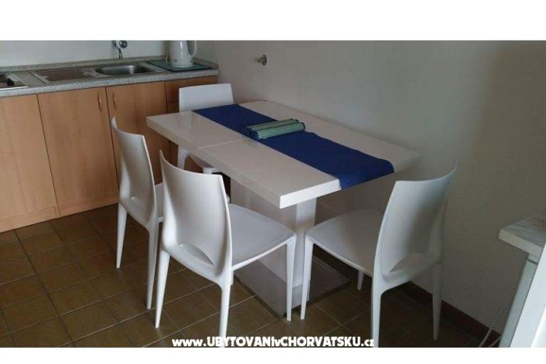 Apartmaji Matic Vrsi – foto 17