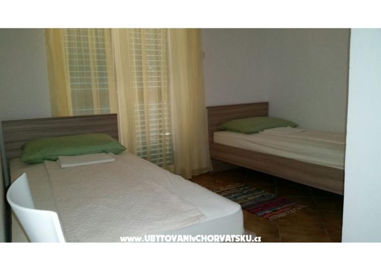 Apartmaji Matic Vrsi – foto 8