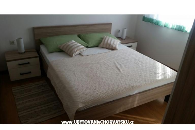 Apartmaji Matic Vrsi – foto 9