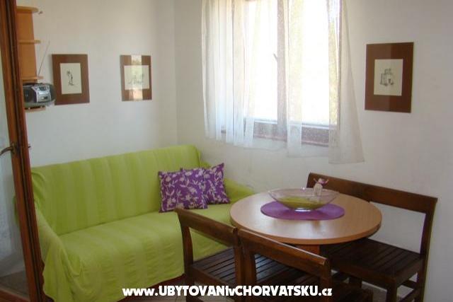 Apartmaji Nin – foto 6