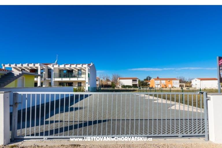 Queen Beach Resort Apartmaji – foto 8