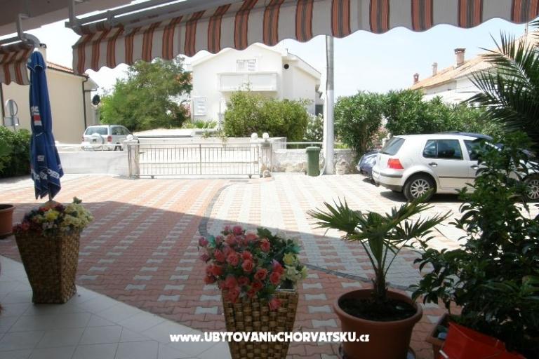 Apartmaji Anamar – foto 3