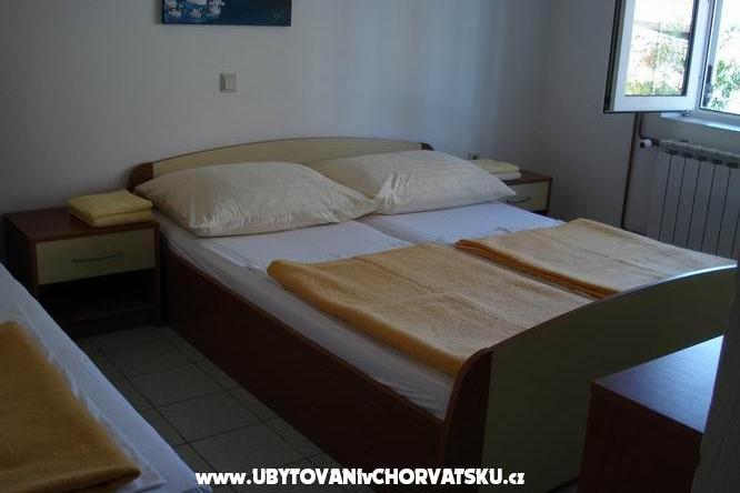 Apartmaji Jakišnica – foto 12