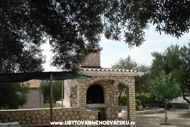 Apartmaji Jakišnica – foto 2