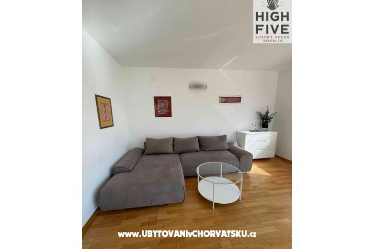 High Five Luxury Hiša Novalja – foto 13
