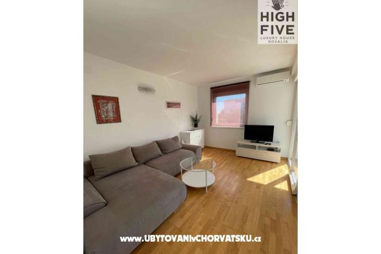 High Five Luxury Hiša Novalja – foto 14