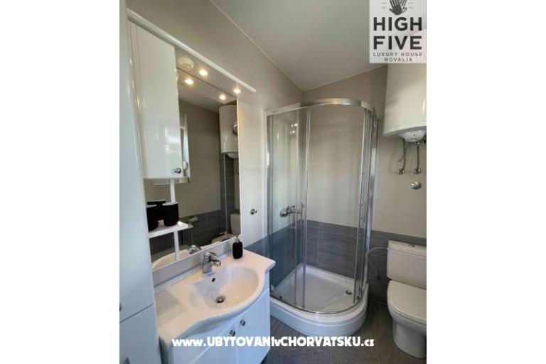 High Five Luxury Hiša Novalja – foto 16