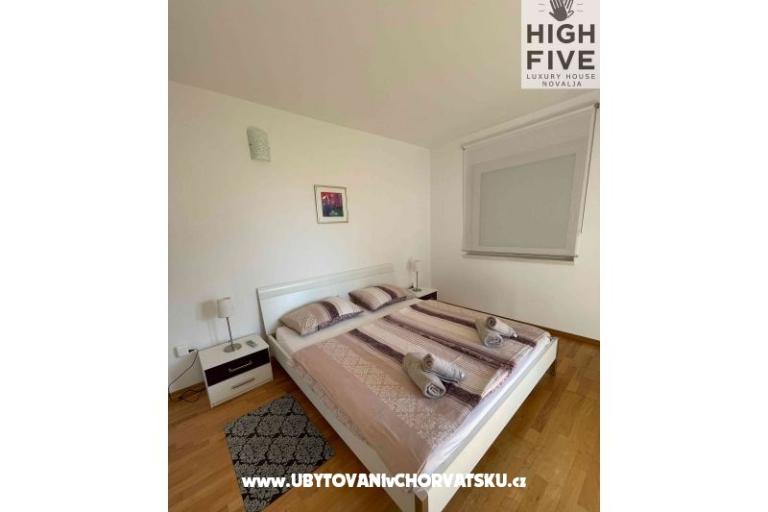High Five Luxury Hiša Novalja – foto 17