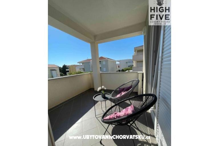 High Five Luxury Hiša Novalja – foto 21