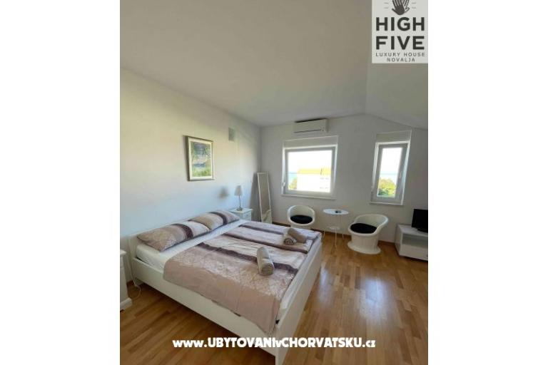 High Five Luxury Hiša Novalja – foto 23