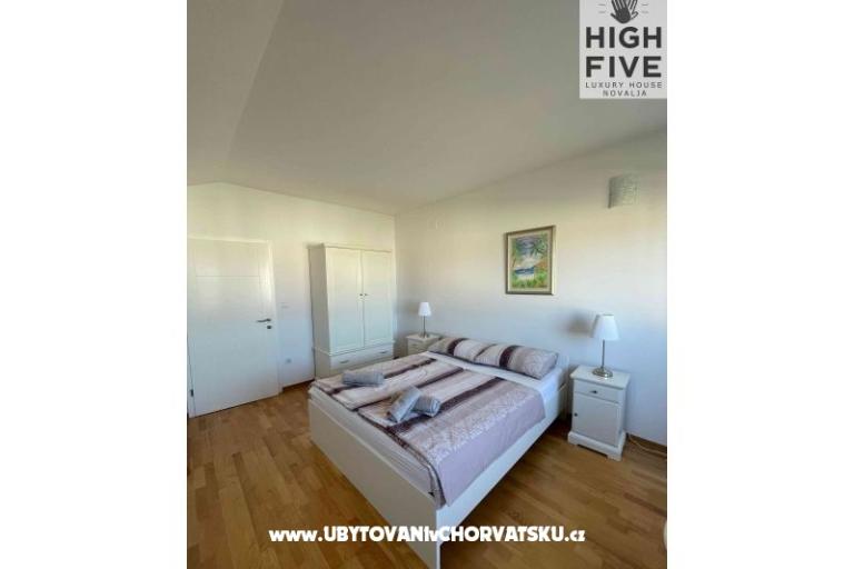 High Five Luxury Hiša Novalja – foto 24