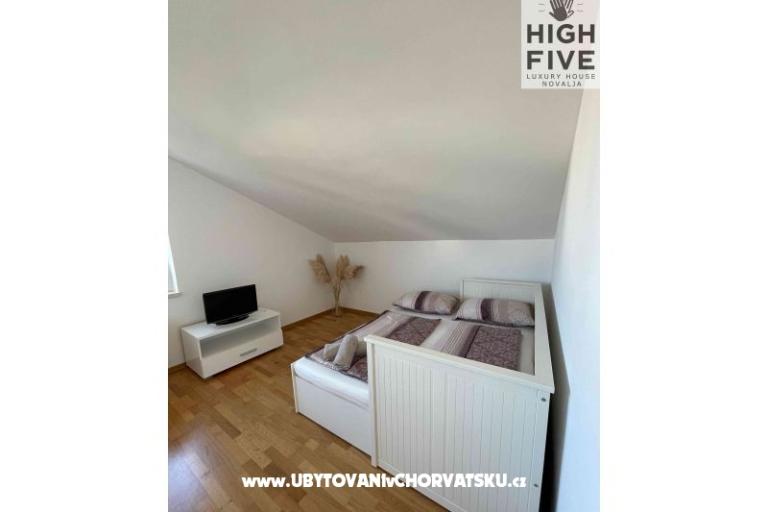High Five Luxury Hiša Novalja – foto 25