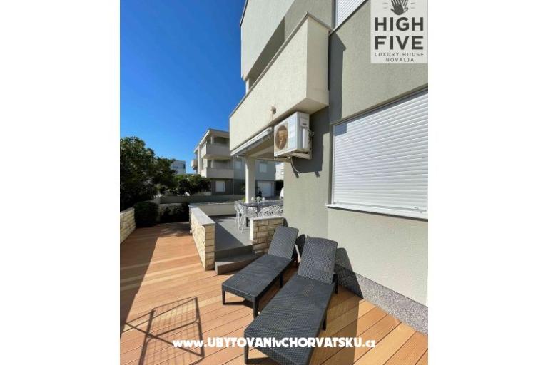 High Five Luxury Hiša Novalja – foto 7