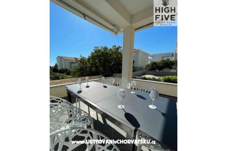 High Five Luxury Hiša Novalja – foto 8