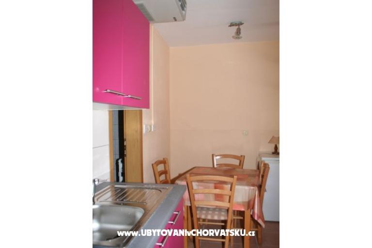 Apartmaji Mikulj – foto 8