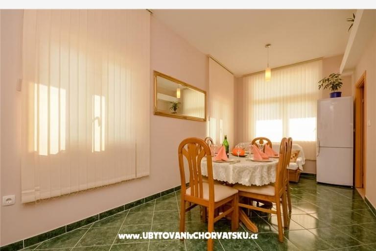Apartmaji Jelena – foto 7