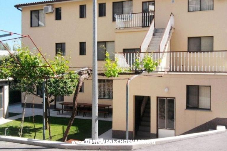 Apartmaji Danica – foto 2