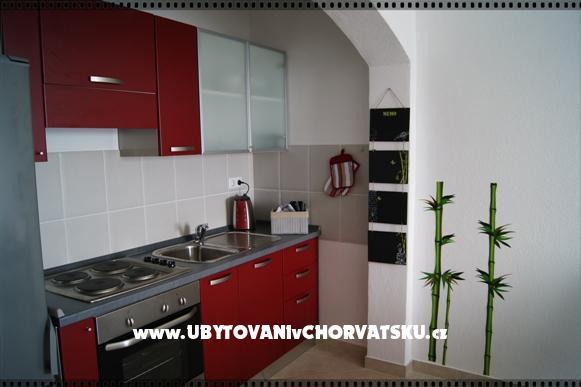 4**** apartments z bazenom  – foto 6