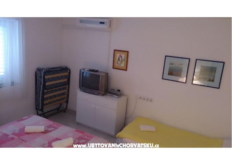 Apartmaji Niki & Petra – foto 13