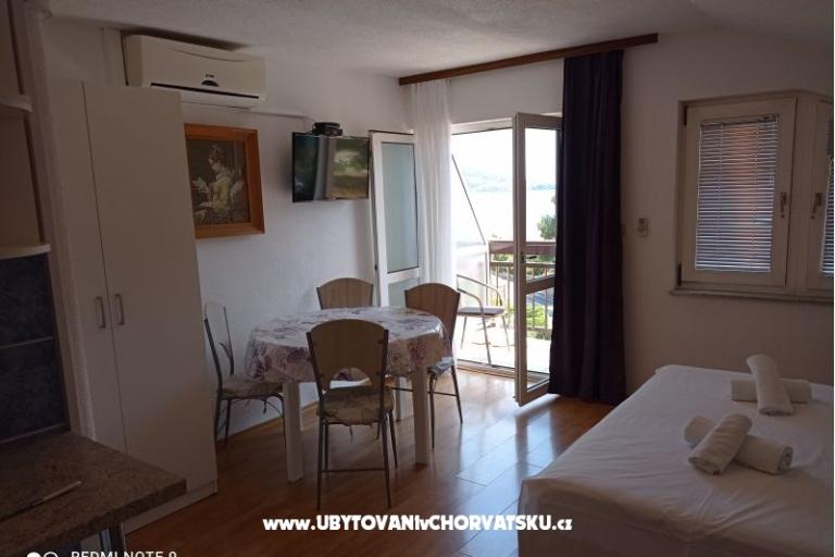 Apartmaji Mihovil – foto 11