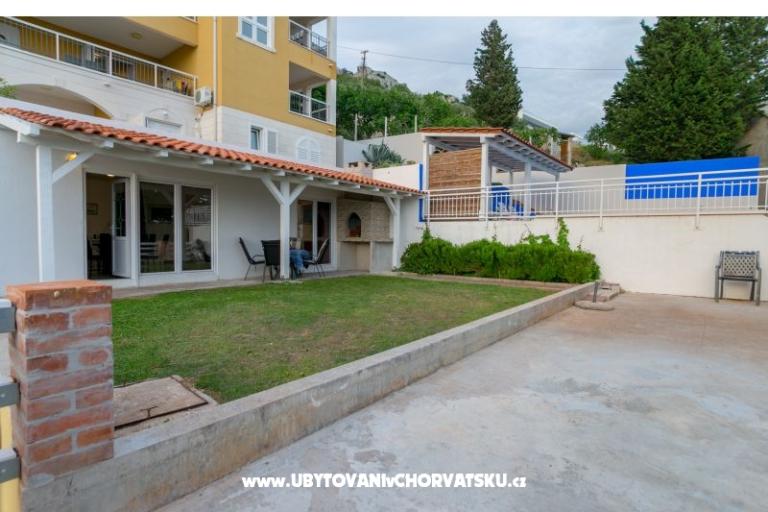 Apartma Dodo z bazenom – foto 12