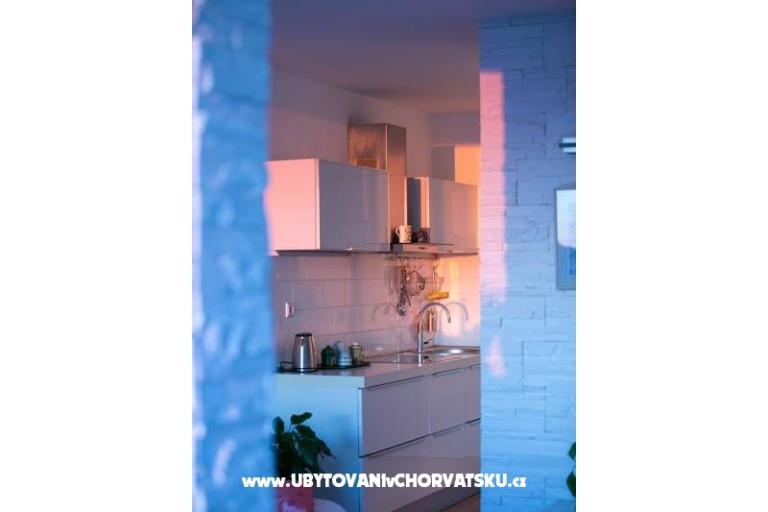 Apartma Dodo z bazenom – foto 15