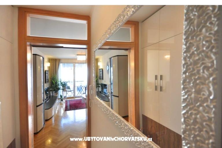 Luxury Family Apartma IRA – foto 17