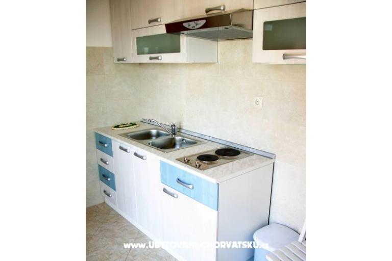 Apartmaji Ana - Kamp Ivo – foto 15