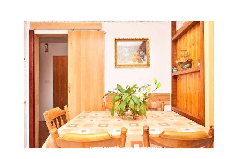 Apartmaji Stari Grad /Omiš center/ – foto 8
