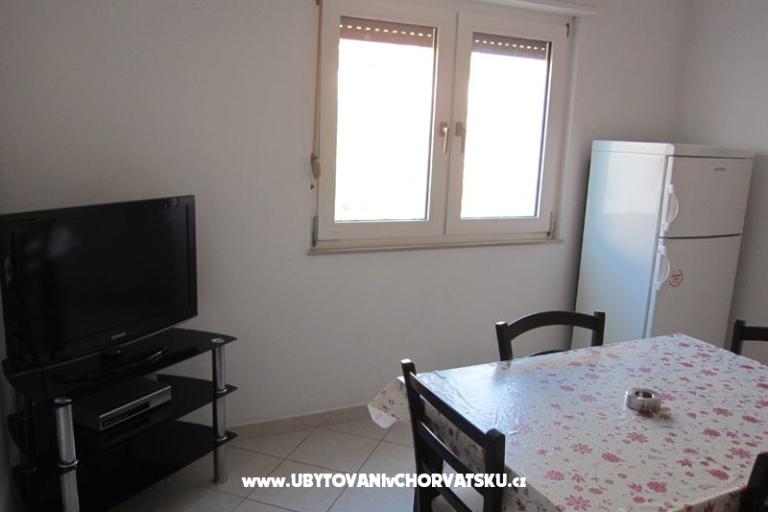 Apartmaji Mirna – foto 13