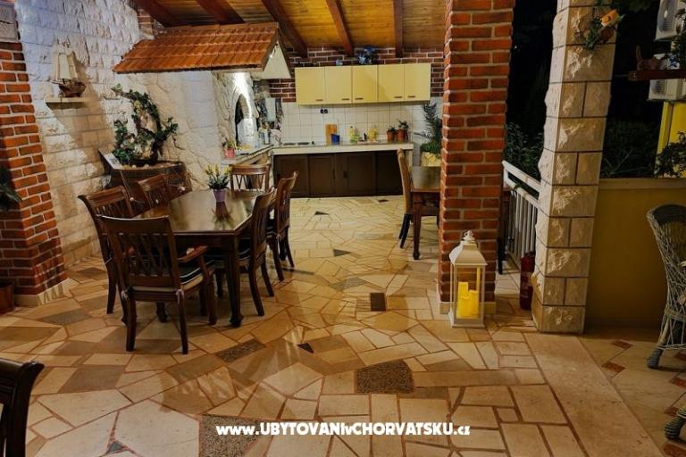 Apartmaji Villa Mira – foto 11