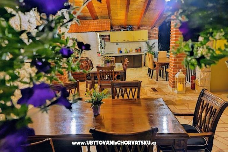 Apartmaji Villa Mira – foto 15