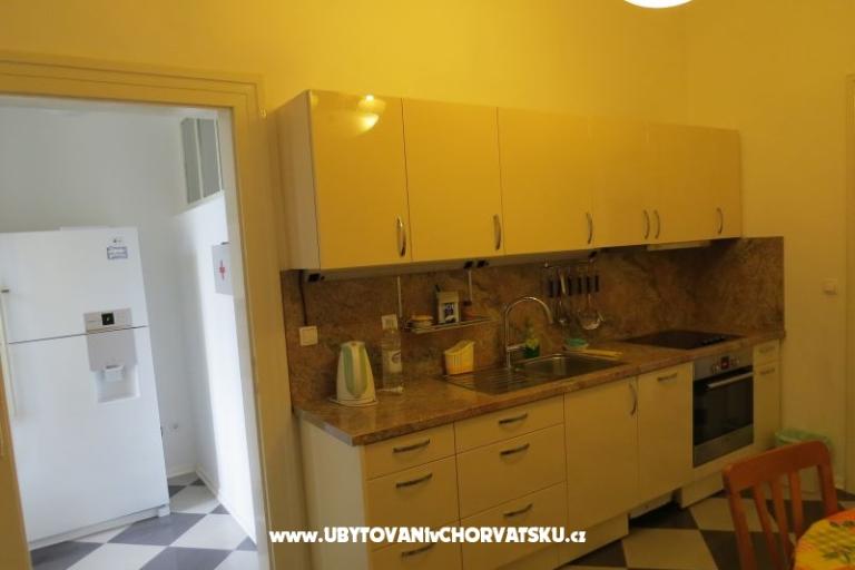 Apartma Kamelija – foto 18