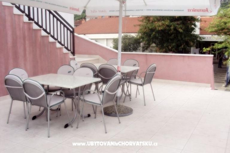 Apartmaji Bilic – foto 10