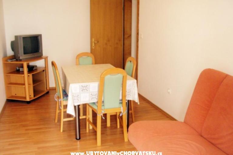 Apartmaji Bilic – foto 6