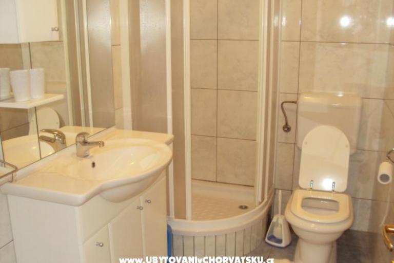 Apartmaji Bilic – foto 8