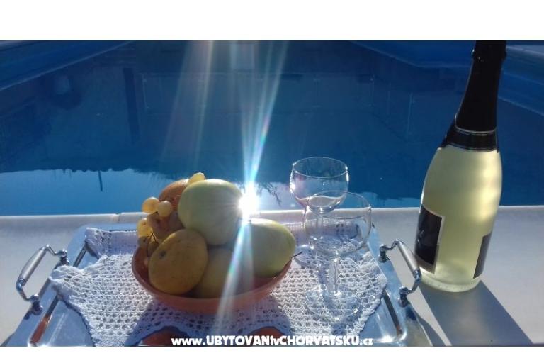 Apartmaji Ita s bazenom – foto 4