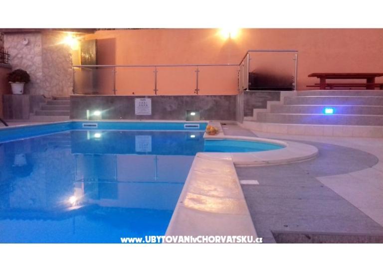 Apartmaji Ita s bazenom – foto 6