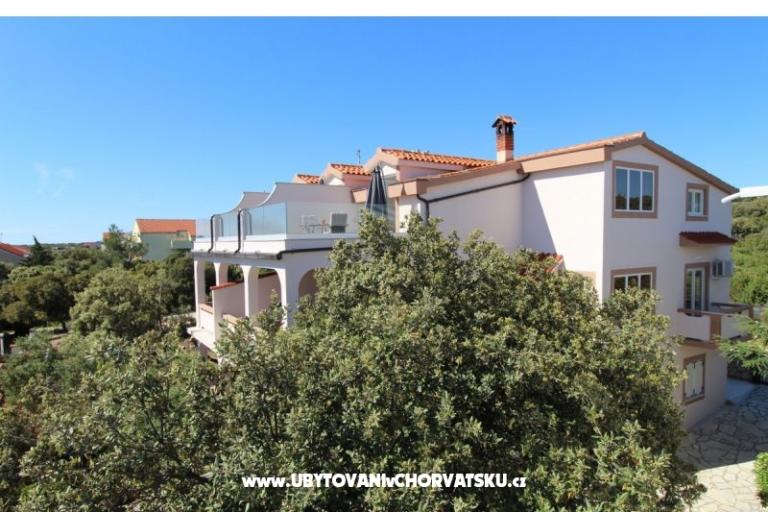 Apartmaji Karas Mandre – foto 2