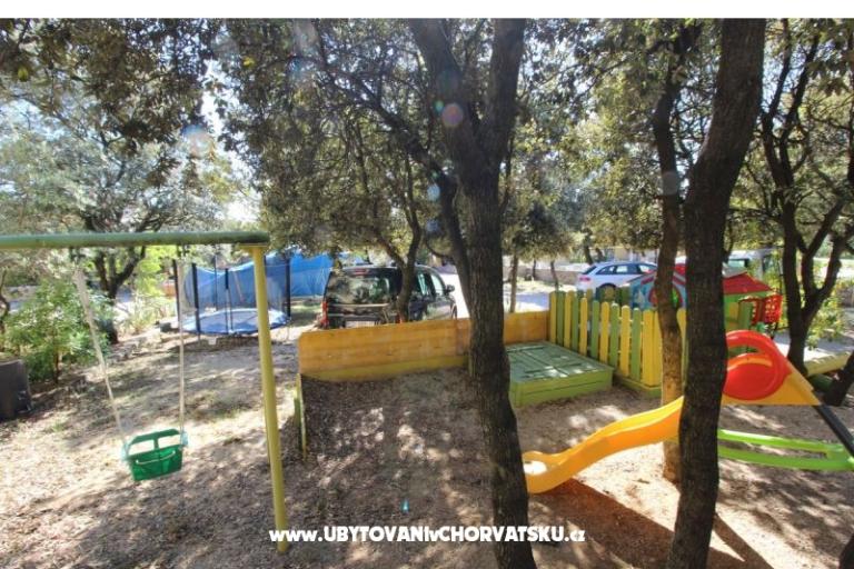 Apartmaji Karas Mandre – foto 4