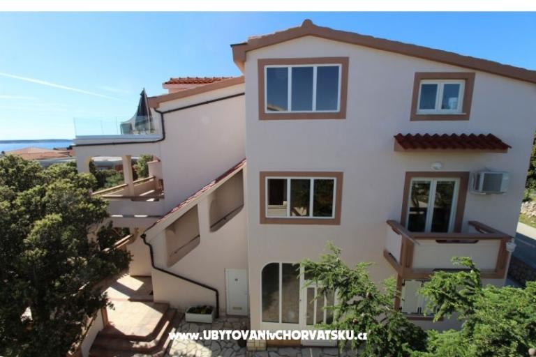 Apartmaji Karas Mandre – foto 6