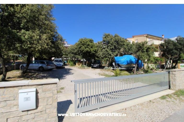 Apartmaji Karas Mandre – foto 7
