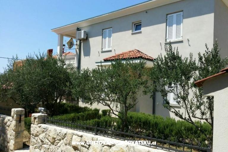 Apartmaji Karmen – foto 11