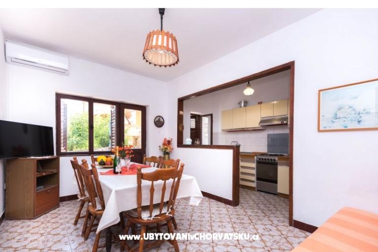 Apartmaji Plaža – foto 8