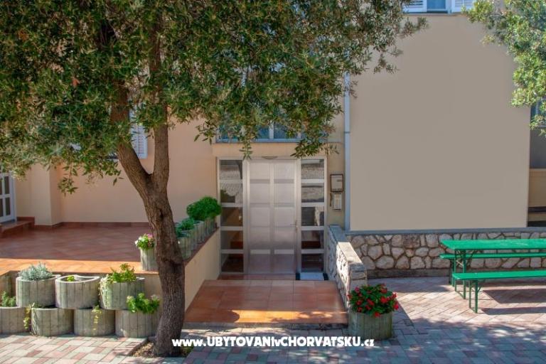 Apartmaji Villa Ana – foto 11