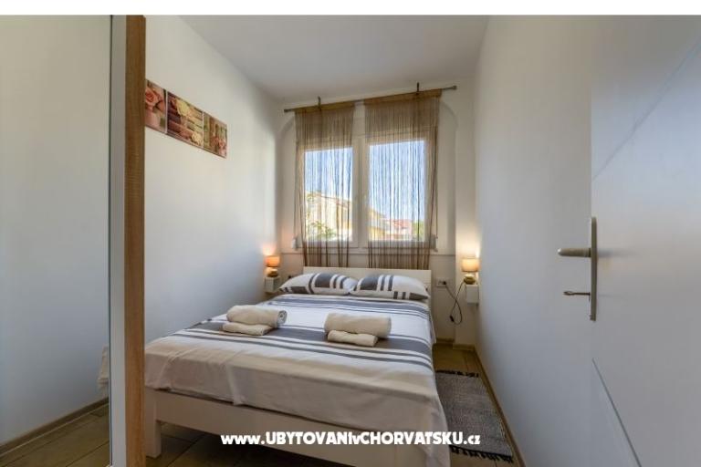 Apartma z bazenom and jacuzzi – foto 14