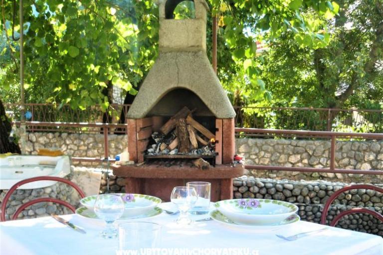 Apartmaji Danica - near beach – foto 7