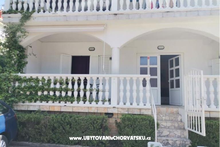 Apartmaji Bosi i Goli – foto 18